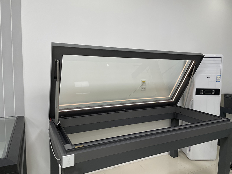 ໂຊລູຊັນ skylight ທີ່ມີນະວັດຕະກໍາແນະນໍາການປະຕິວັດໃນການເຂົ້າເຖິງຫລັງຄາບໍ?